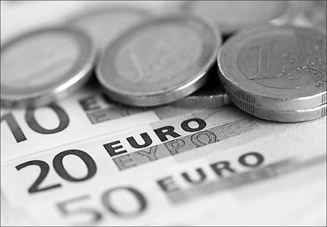 Euro may near trough as austerity slows growth