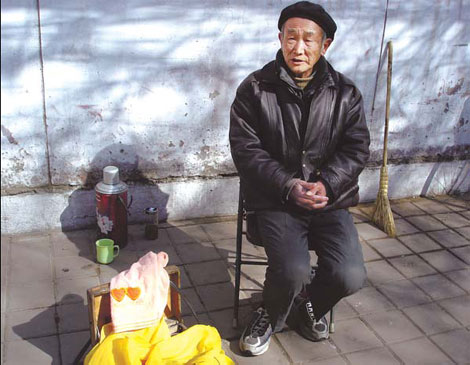The life of a street-side barber