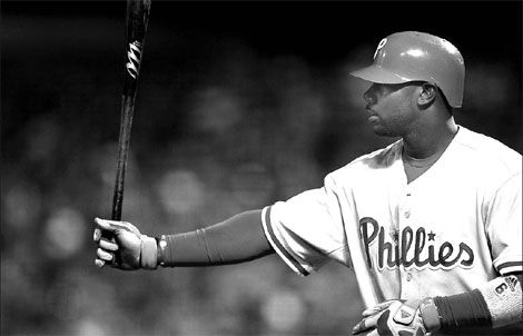 Howard and Phillies agree to $125 million contract