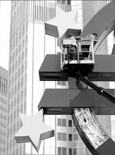 Crisis casts a shadow over euro
