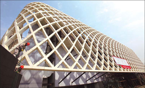 France flaunts its culture and hi-tech at Expo