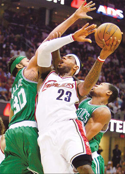 LeBron elbows past Celtics