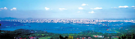 Renowned in history, West Lake still dazzles today