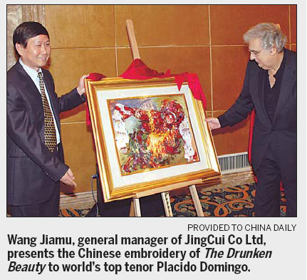 Placido Domingo sings praises