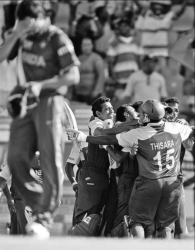 Sri Lanka stay alive by knocking out India