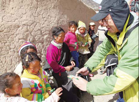 Former swimmer makes rescues with funding from Jet Li