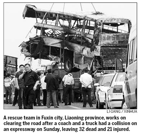 51 killed in rail, bus accidents