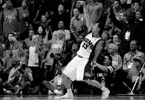 Stoudemire's 42 lead Phoenix past Lakers