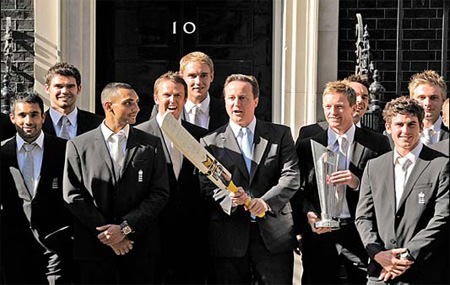 Cameron revives Eton's link to British leadership