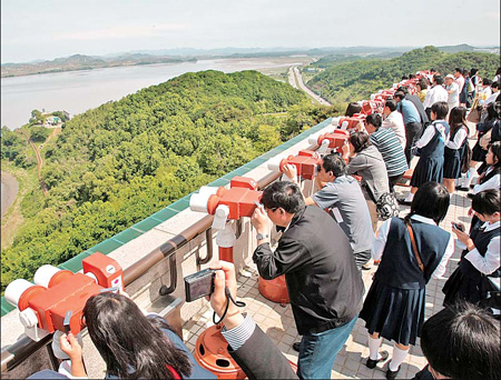 China takes 'prudent' line on Korea tension