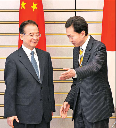 Economic growth still vulnerable, Wen says