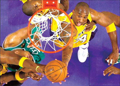 Lakers dump Celtics in Game One
