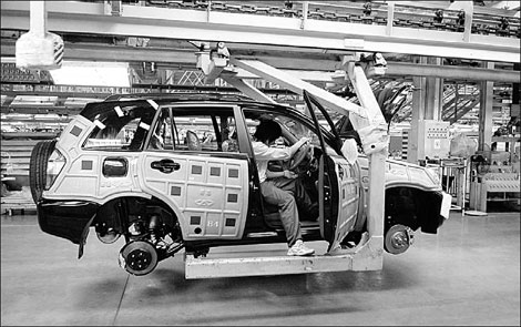 German logistics firm building bridges to European auto markets