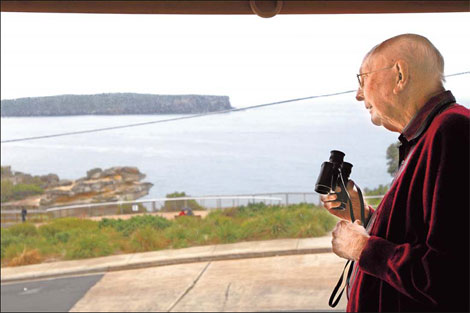 Oz 'angel' at cliff edge