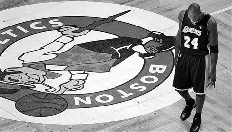 Boston triumph, lead Lakers 3-2