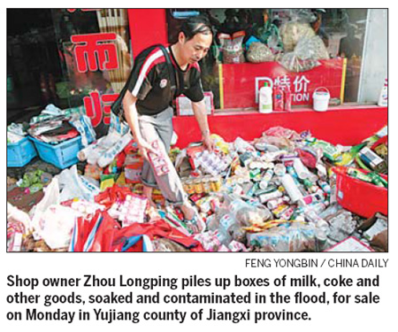 Rain wreaks havoc in Jiangxi