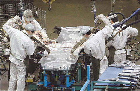Big wheels get ready for the fast lane despite labor bumps