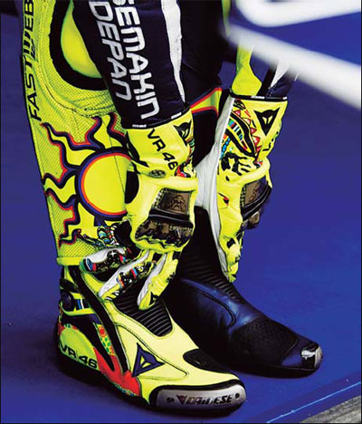 Patched-up Rossi revels in tussle with Stoner