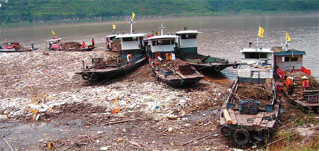Struggle to contain fresh flooding