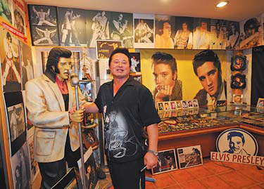 Huge Elvis fan follows his dream with own memorial