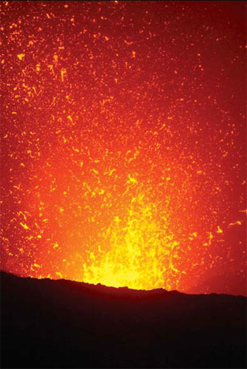 Volcano attracts tourists