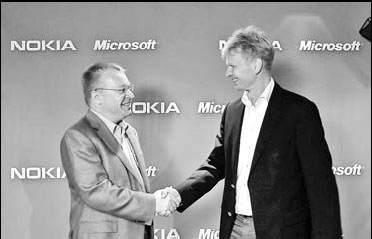 Nokia brings in Elop as CEO to take on Apple