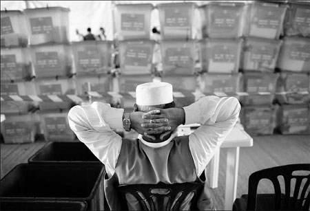 Observers fear fraud in Afghan elections