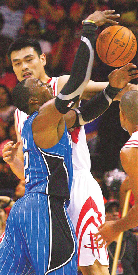Yao plays 12 minutes in return