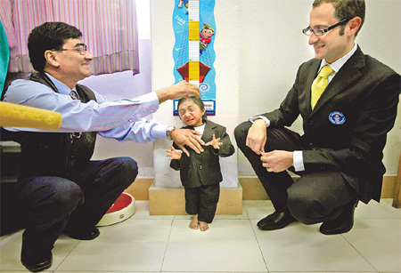 Nepal teen is world's shortest man