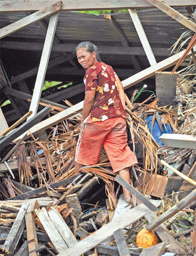 Tsunami death toll hits 343