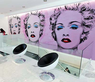 Madonna sweats details in the Mexico debut of