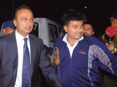 Indian PM concedes to scandal probe