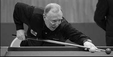 Veteran steals show in Hainan