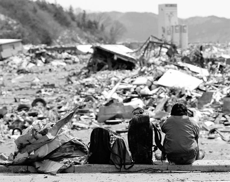 Japanese abroad struggle to cope