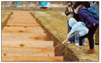 Japan urges people to leave nuke plant zone