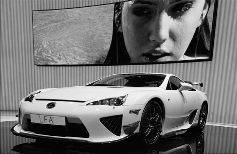 Lexus buffs up Chinese showrooms
