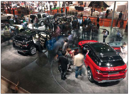Robust SUV sales accelerate rollout of Range Rover Evoque