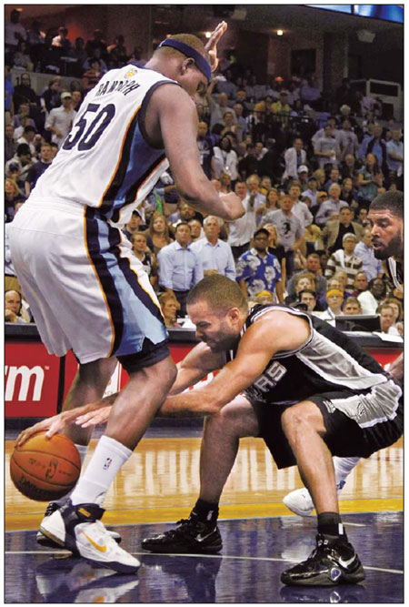 Grizzlies cruise to a 3-1 series lead over Spurs