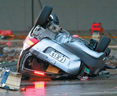 Tornado strikes NZ city, killing one