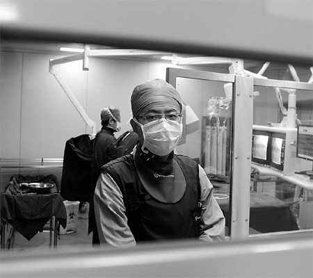 Diagnosis positive: Male nursing satisfies