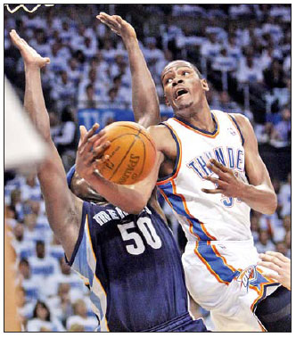 Durant, Thunder ease past Grizzlies, 99-72