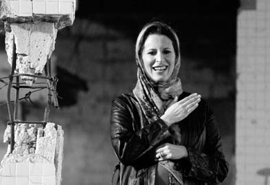 Gadhafi's wife, daughter 'leave' Libya
