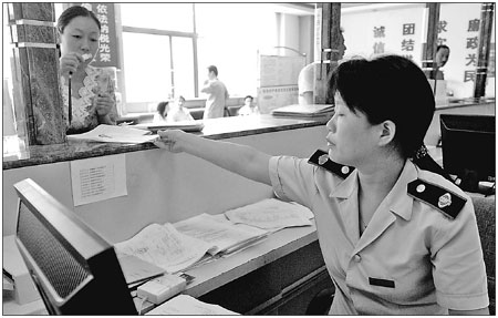 Experts: Tax threshold must rise