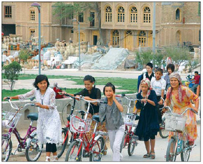 Ethnic unity - the source of happiness in Xinjiang