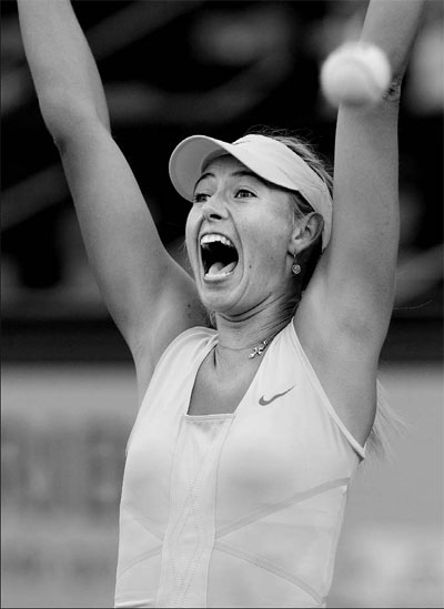 Victorious Sharapova vows to make clay mark in Paris