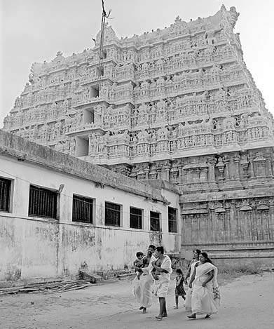 Indian police guard temple treasure haul worth billions
