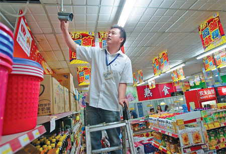 Large shops to install high-quality cameras