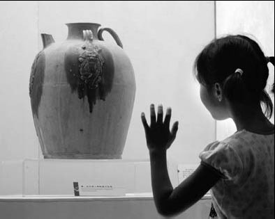 Call made for new appraisals of museum's questionable artifacts