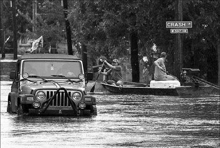 Tropical Storm Lee threatens Southeast US with heavy rain