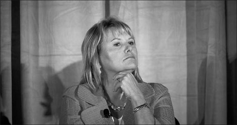 Yahoo fires CEO Carol Bartz
